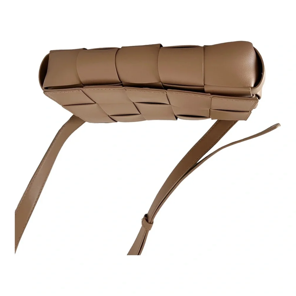 Urban Expressions Tan Crossbody Bag - Picture 11 of 13